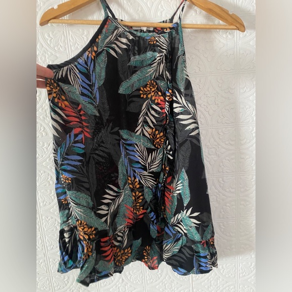 Maurices | Ruffle Tank Top | Small | Topical Print - Picture 2 of 3